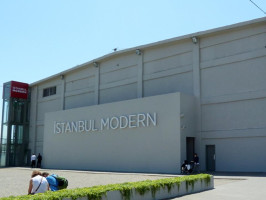 Collective Art Exhibition Istiklal. Istambul, Turquia